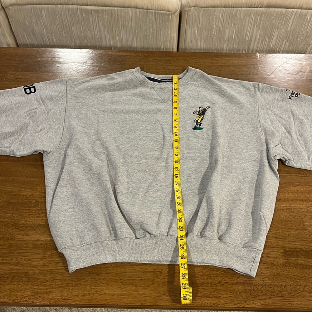 Men’s 2 X large sweatshirt